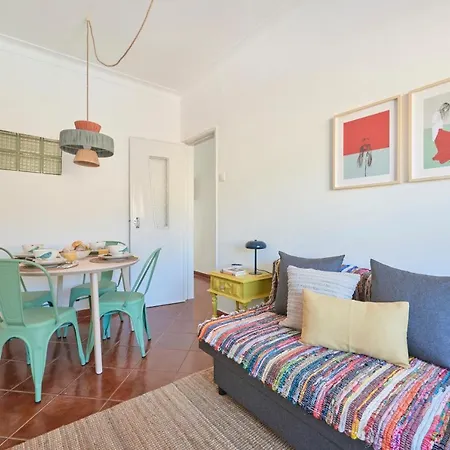 Central & Sunny 2Br Apt Near Beach, By Timecooler Setubal Exterior photo