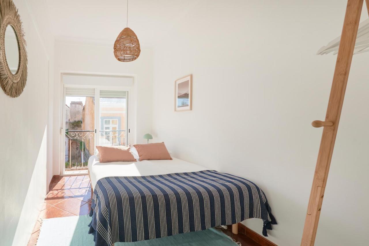 & Sunny 2br Near Beach, By Timecooler Setubal