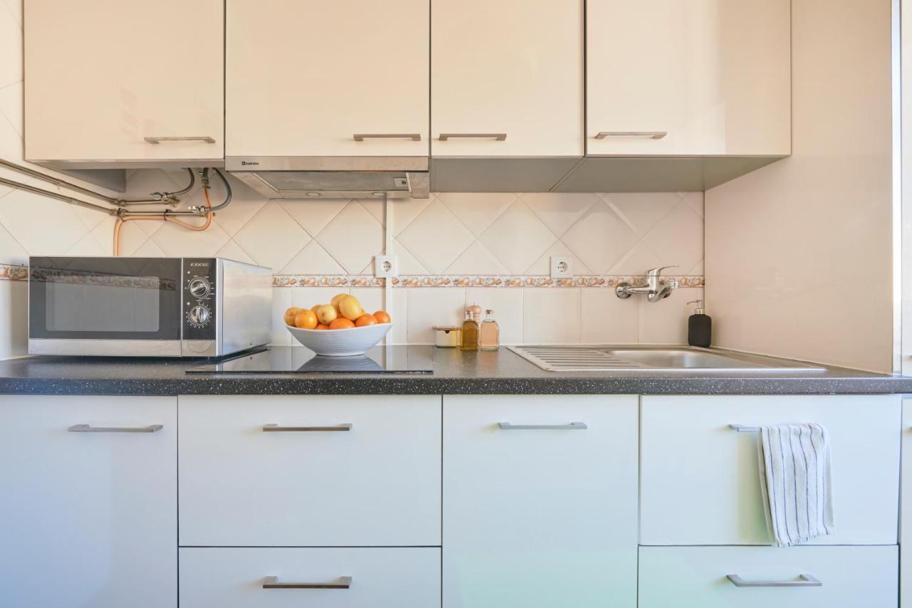 & Sunny 2br Near Beach, By Timecooler *